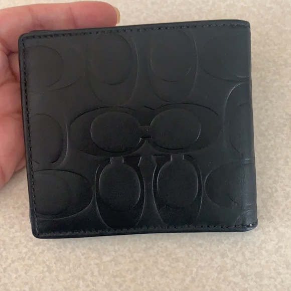 NWT coach wallet - Picture 4 of 4